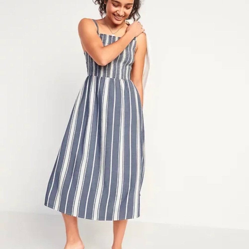 EUC Old Navy Smocked Midi Sundress, size Small.